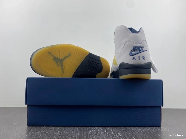 One Kick x Jordan A Maniere Ma Air FZ5758-004 WMNS 5 0815